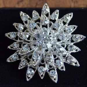 Silver Coloured Flower/Sun Brooch/Pin